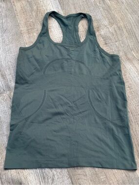Lululemon Swiftly Tech Racerback Tank Top 2.0 Dark Green Forest  Size 8